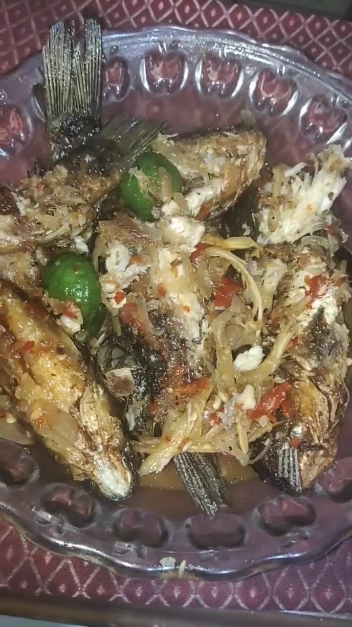 Foto langkah ke 4 dari resep Pecak ikan mas.