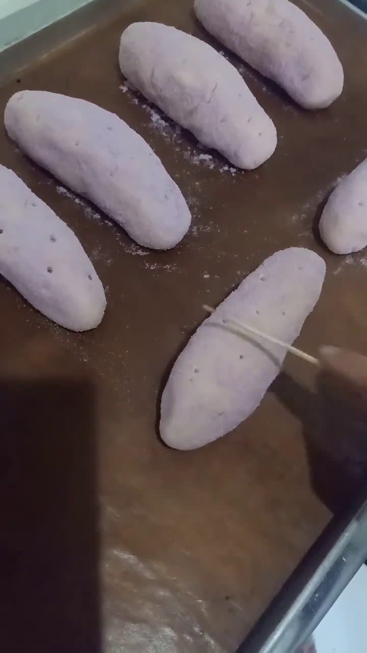 Foto langkah ke 5 dari resep Korean Sweet Potato Mochi Bread.