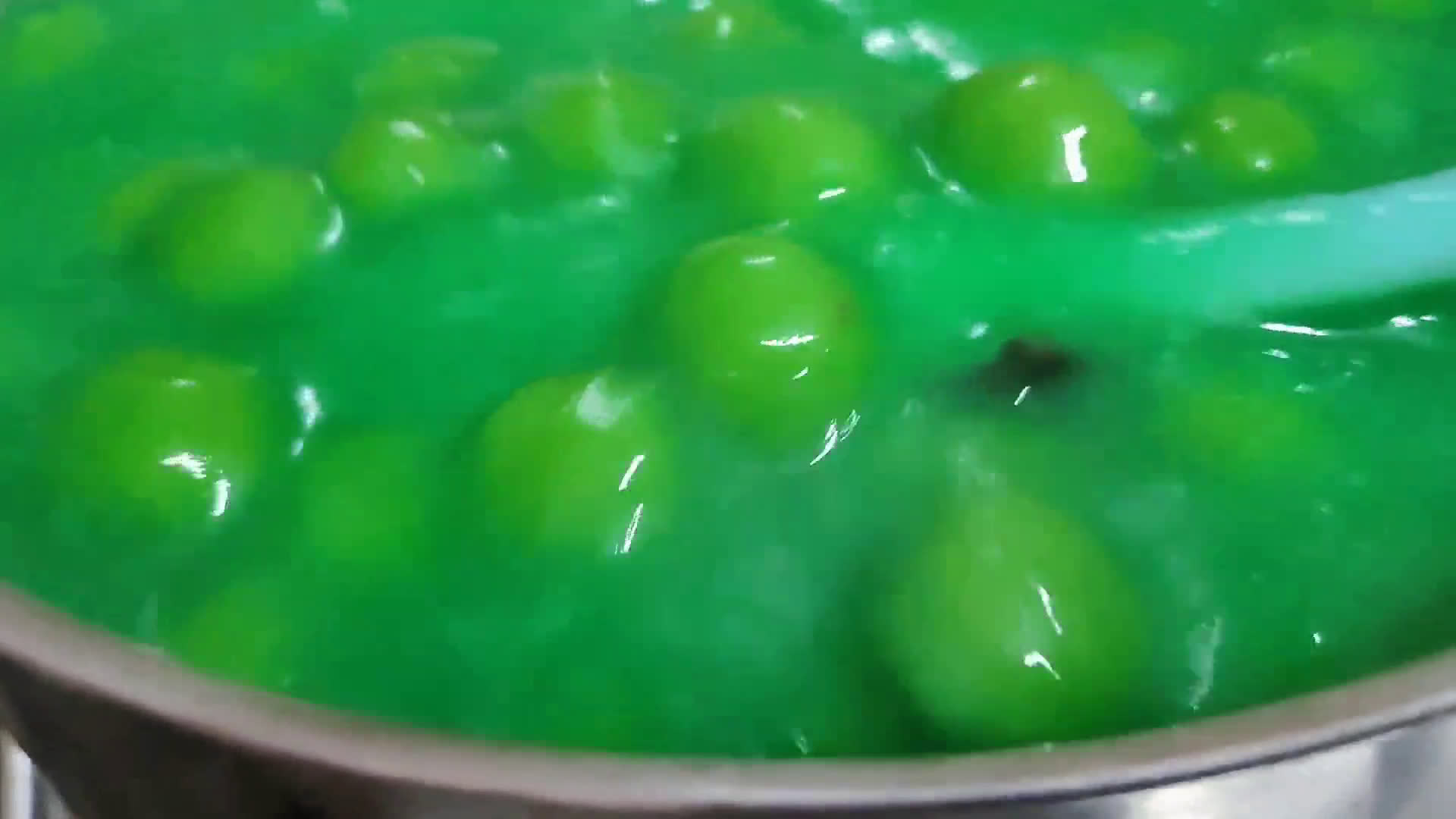 Foto langkah ke 4 dari resep Biji salak Ubi Pandan.