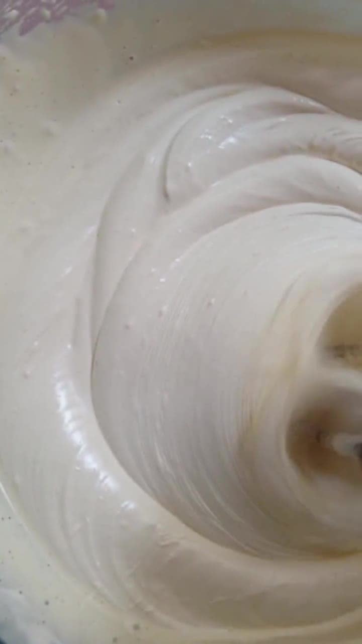 Foto langkah ke 2 dari resep Bolu Kukus Bakerpad.
