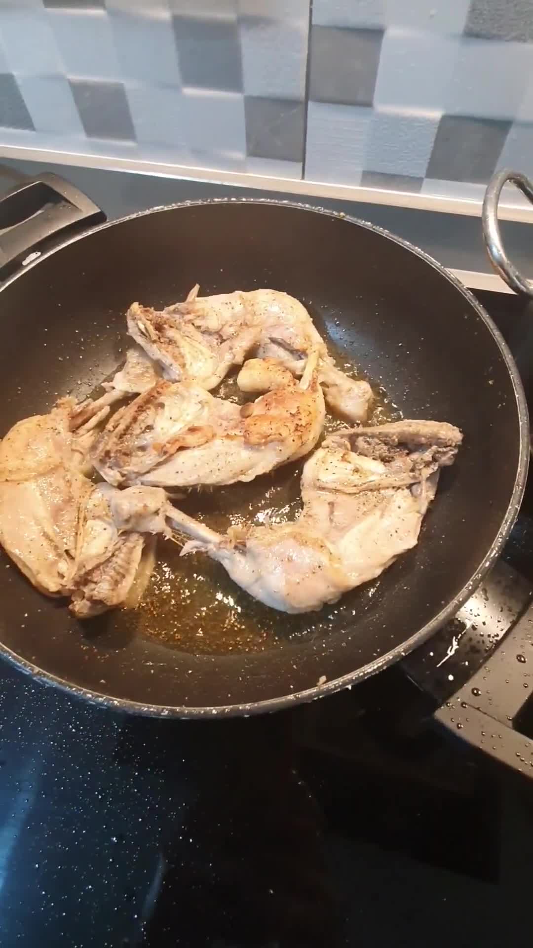 Foto del paso 2 de la receta: Pollo con ajo y perejil