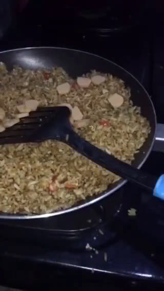 Foto langkah ke 11 dari resep Nasi goreng sosis kecap manis 🍲✨.