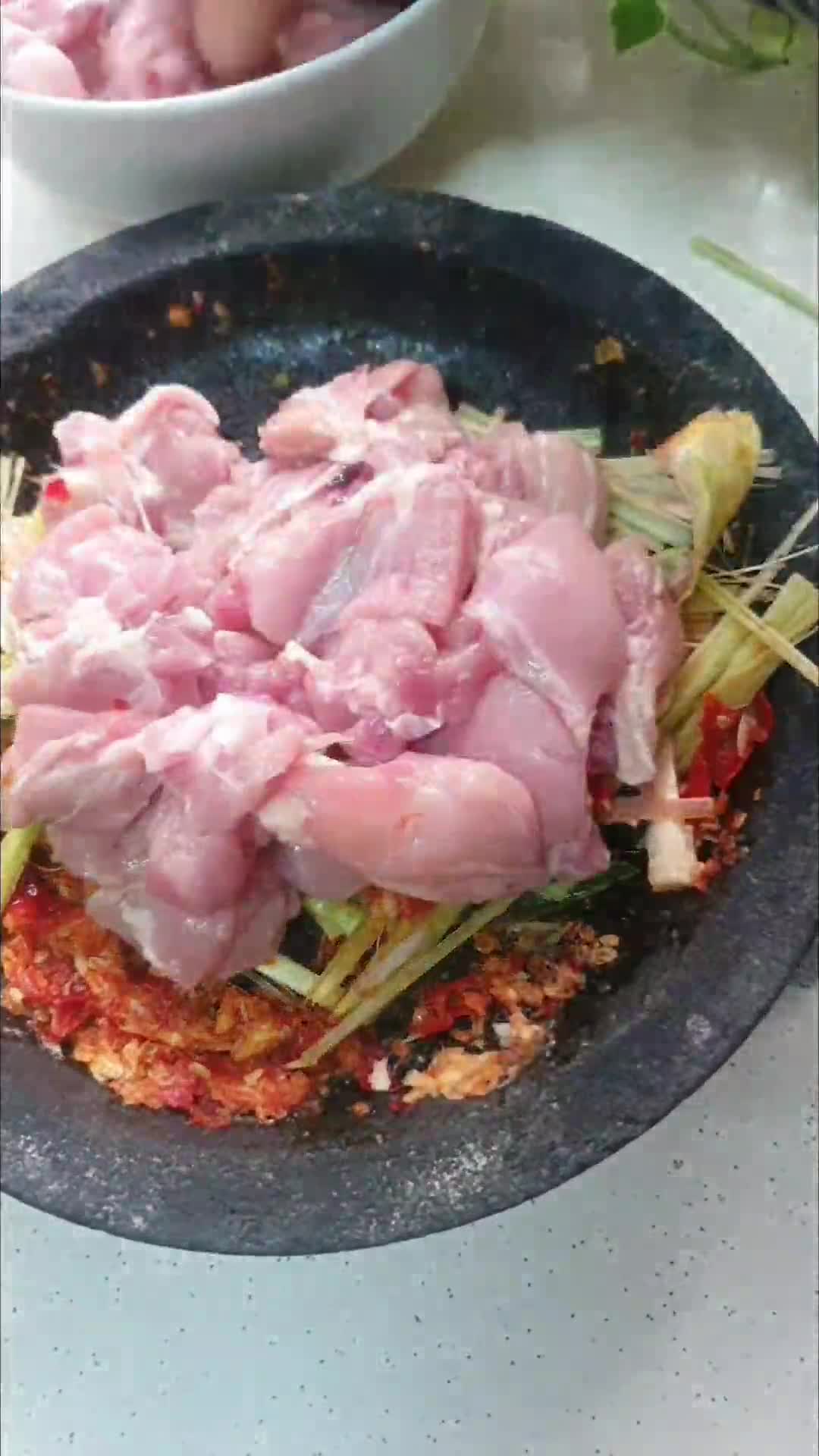 Foto langkah ke 3 dari resep 534. Ayam Goreng Sereh.