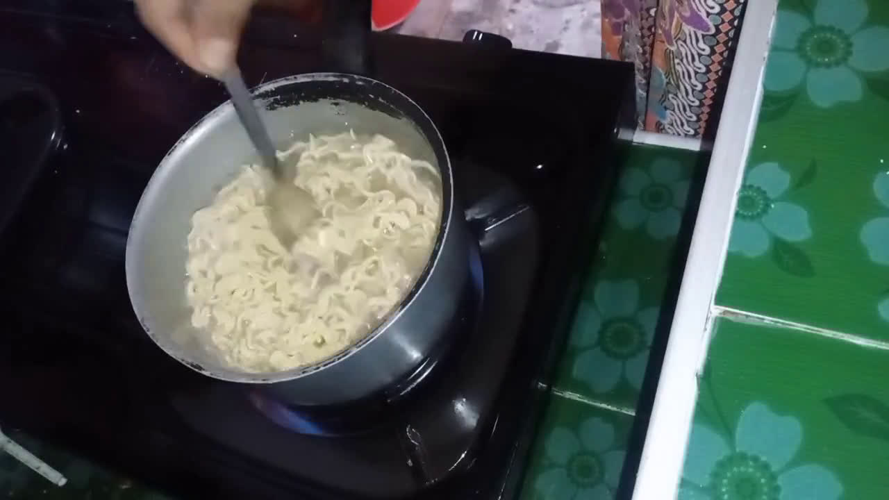 Foto langkah ke 1 dari resep Mie Jawa Pedas.