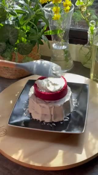 Gambar langkah 10 resipi Red Velvet Cake.