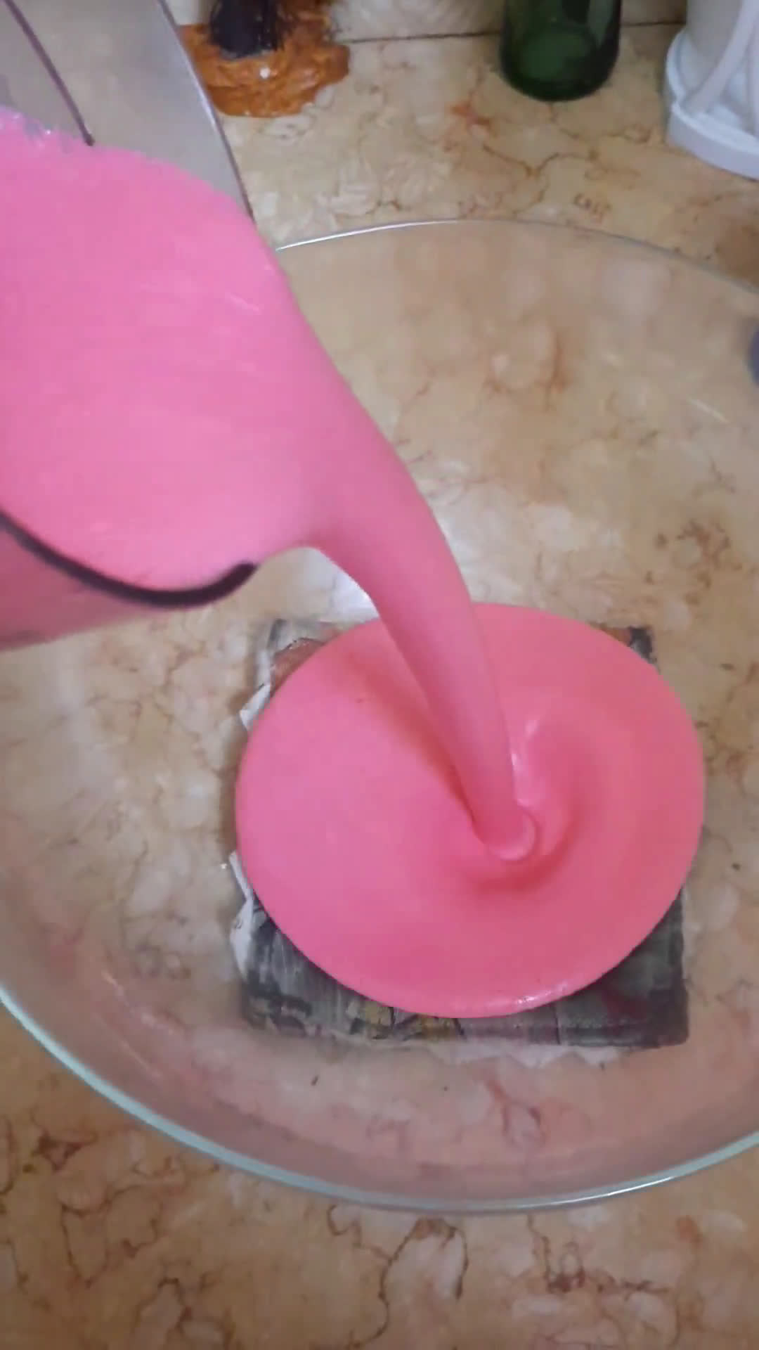 صورة لخطوة 4 من وصفة الكيكة المخملية الريد فيلفيت الشهية 🍰🍰