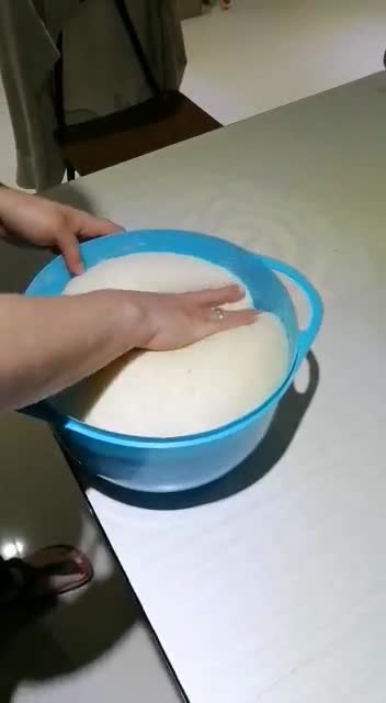 Foto del paso 2 de la receta: Hefezopf😋