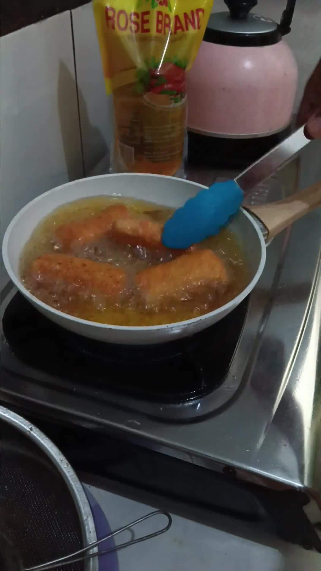 Foto langkah ke 13 dari resep Risoles rogout sayur lipat amplop dan segitiga.