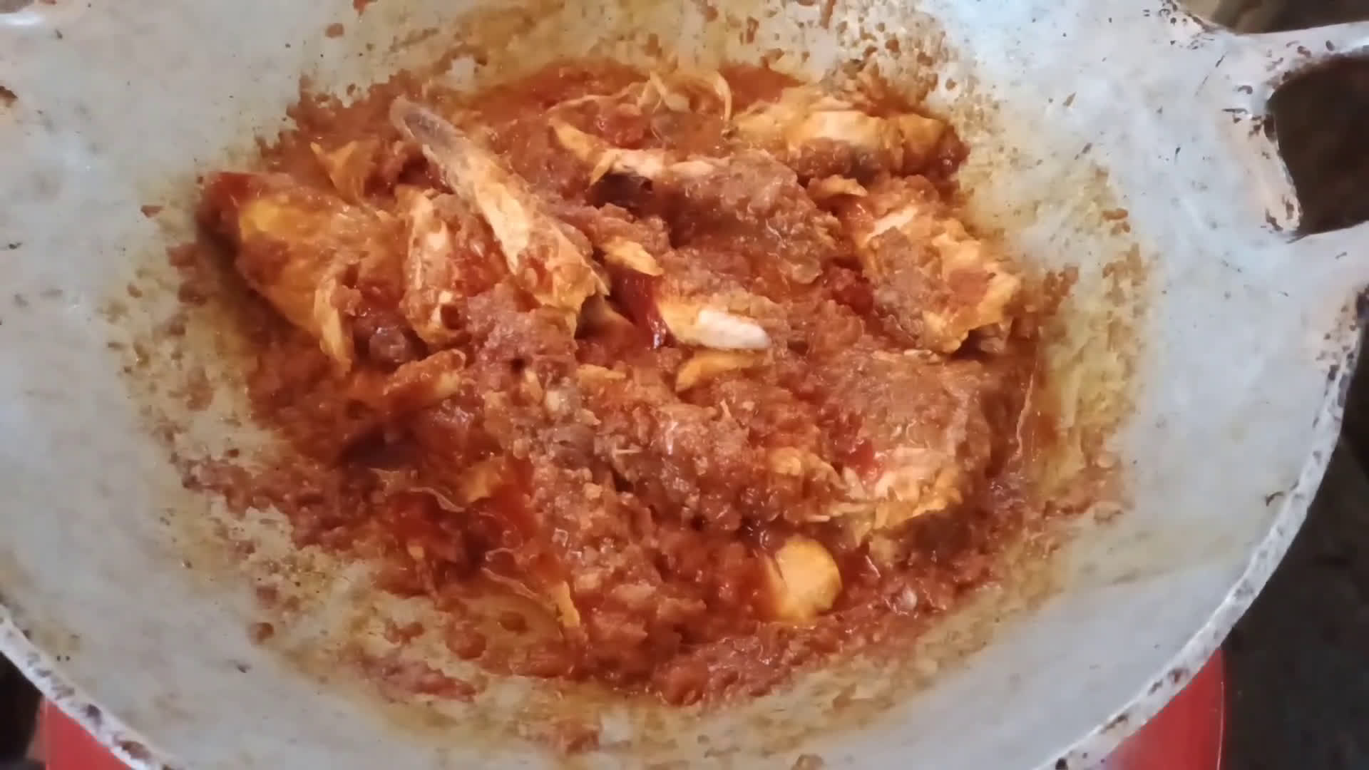 Foto langkah ke 3 dari resep Pepes Ikan Tongkol Mangga Muda Ala Madura.
