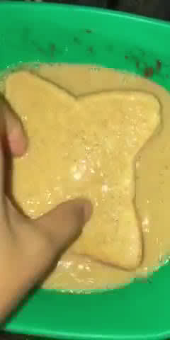 Foto del paso 3 de la receta: 🍴🍌 Tostadas Francesas 🍞