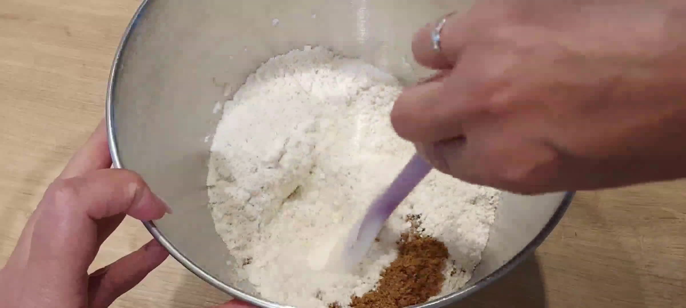 Une image de l'étape 2 de Véritable gaufres de Liège, recette de i Cook Masterclass.