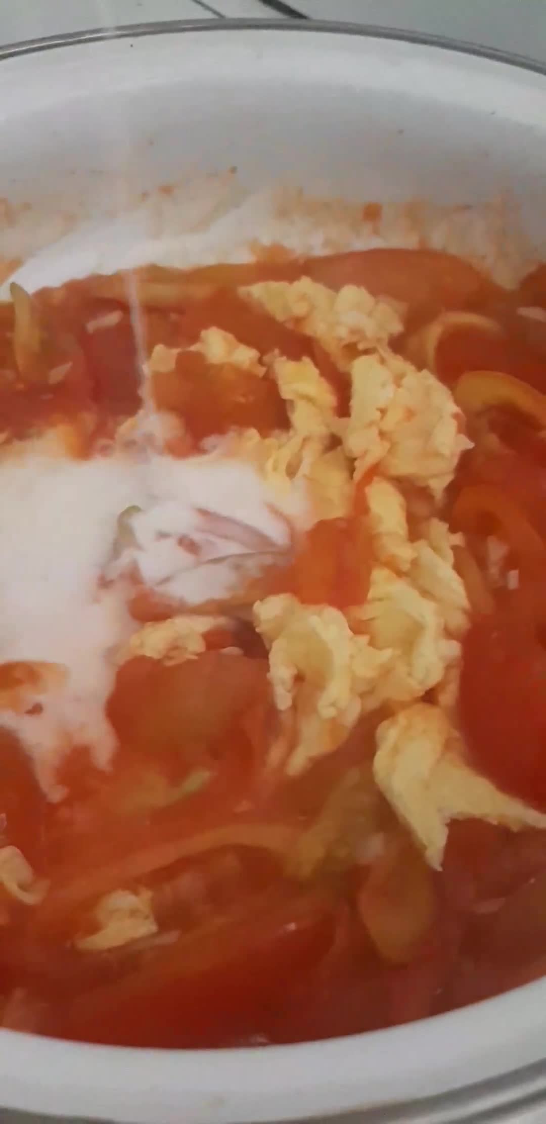 Foto langkah ke 4 dari resep 102. Tumis Tomat Telur.