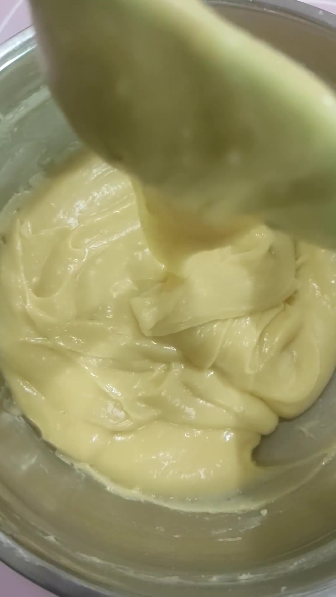 Gambar langkah 9 resipi Puff Periuk Kera.