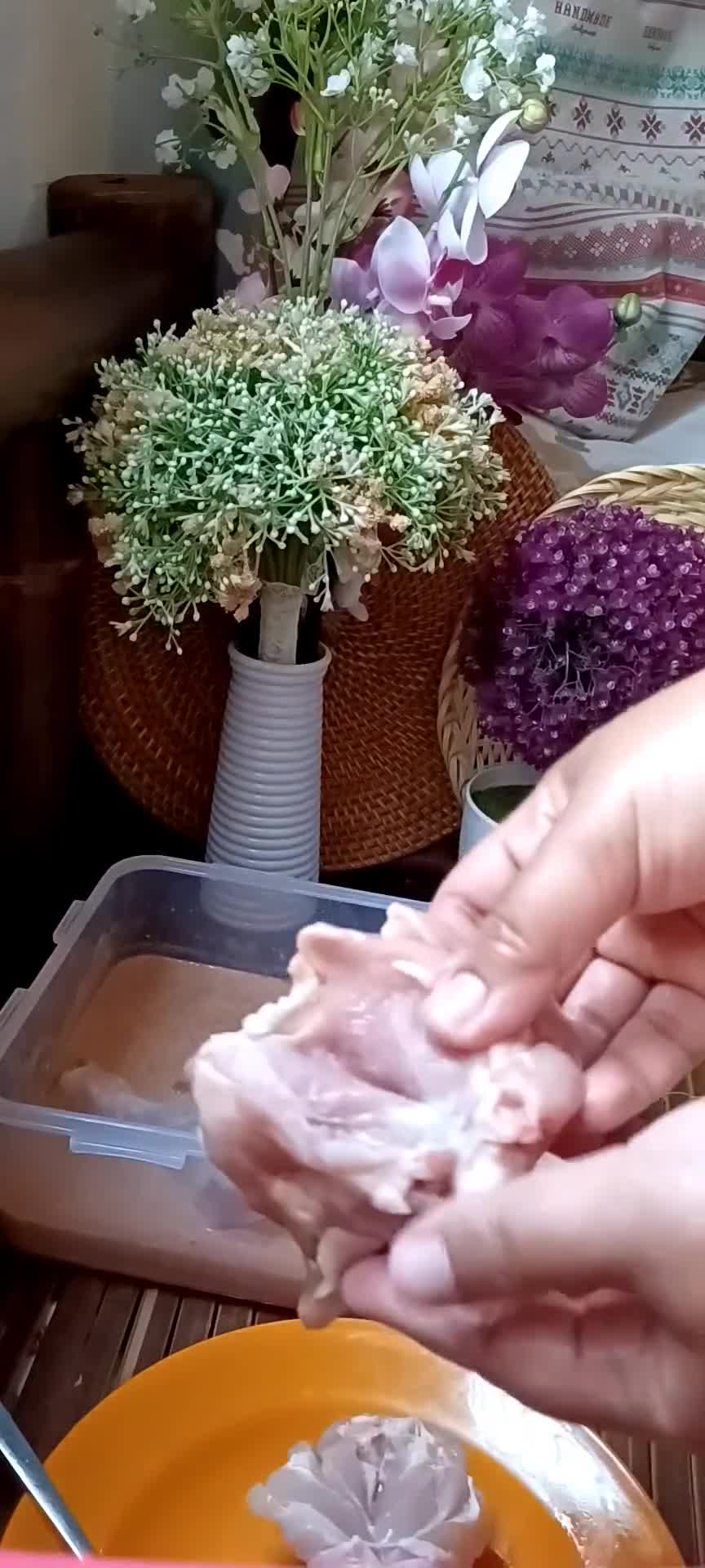 Foto langkah ke 2 dari resep Ayam Crispy Bumbu Instant.