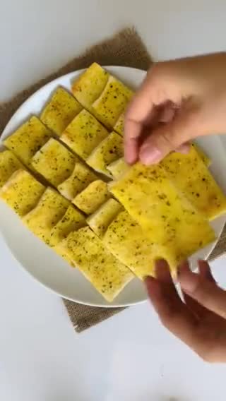 Foto langkah ke 3 dari resep Garlic Bread Cemilan Favorit Bocil.