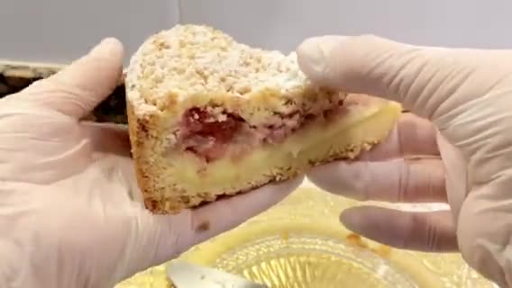 Foto del paso 18 de la receta: Pastel con crema y fresas en almíbar