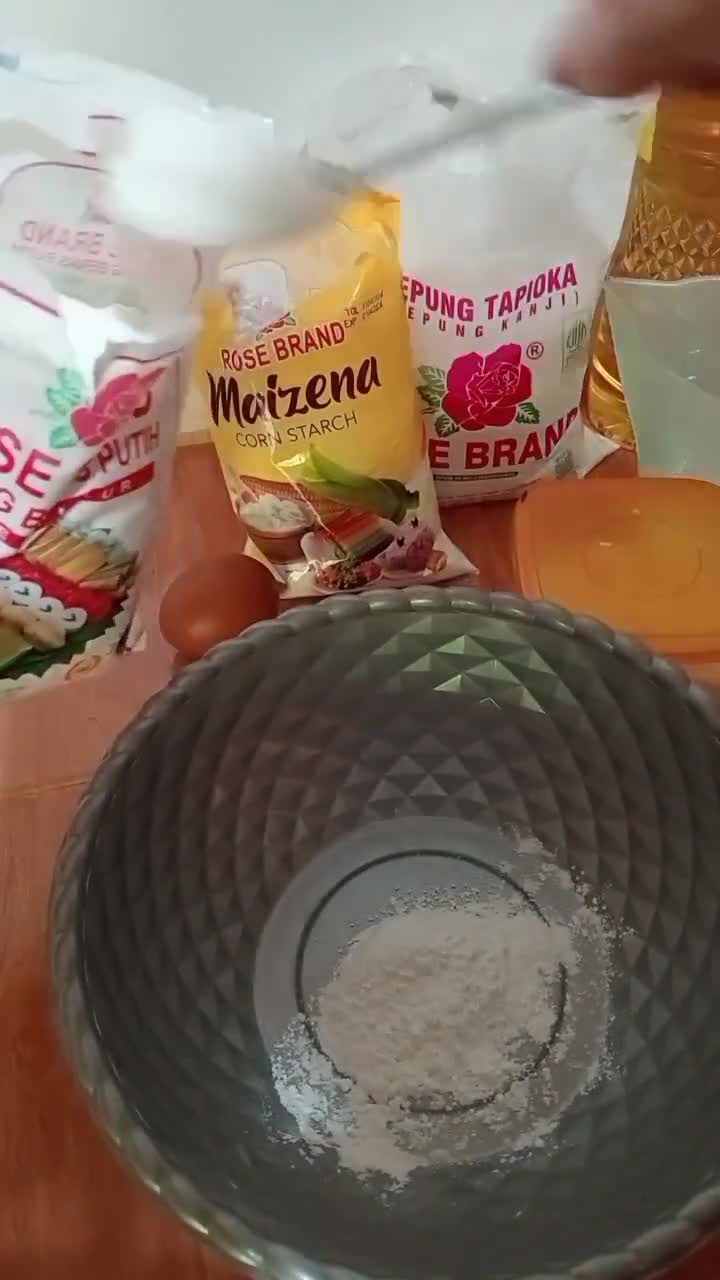 Foto langkah ke 3 dari resep Kue Mentho isi Daging Gluten Free khas Sumenep.