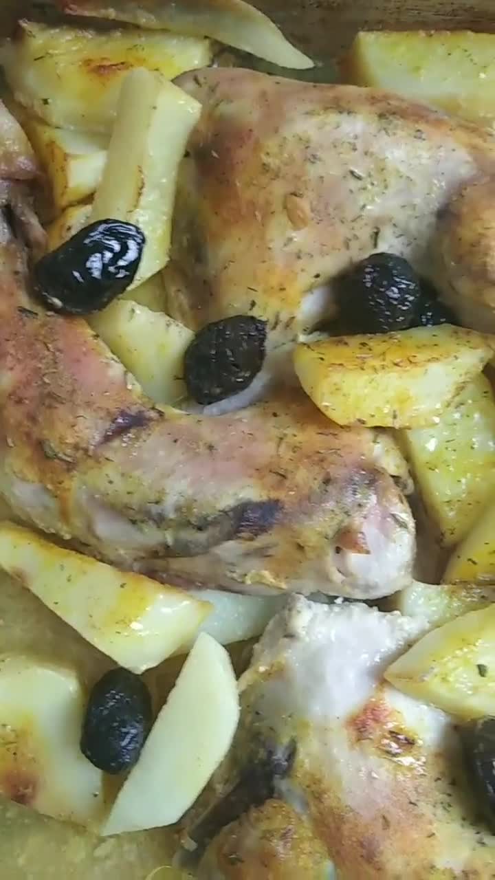 Φωτογραφία βήματος 7 της συνταγής Κοτόπουλο 🐔 φούρνου λεμονάτο 🍋 και μυρωδάτο🌿 με πατάτες 🥔