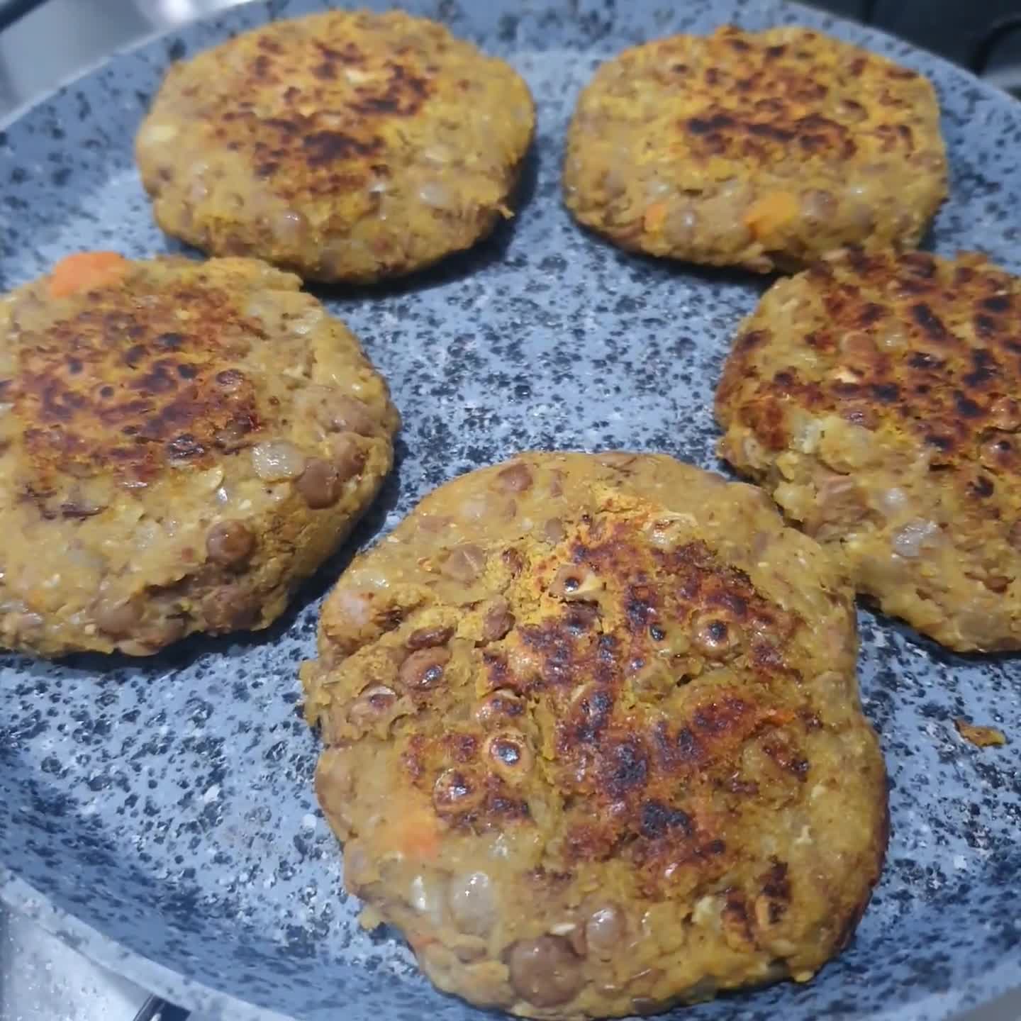 Foto del paso 4 de la receta: Hamburguesas de lentejas con zapallo cabutia y zanahoria 🥕