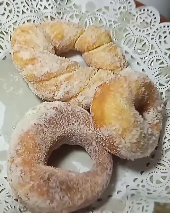 Foto langkah ke 4 dari resep Donat kampung tanpa mikser cemilan keluarga.