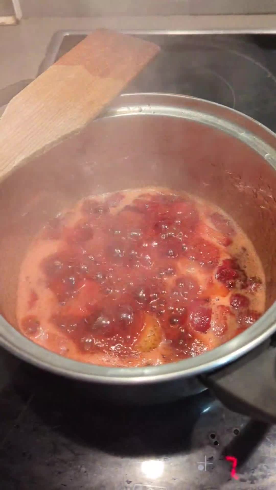 Foto del paso 2 de la receta: Mermelada de fresa casera