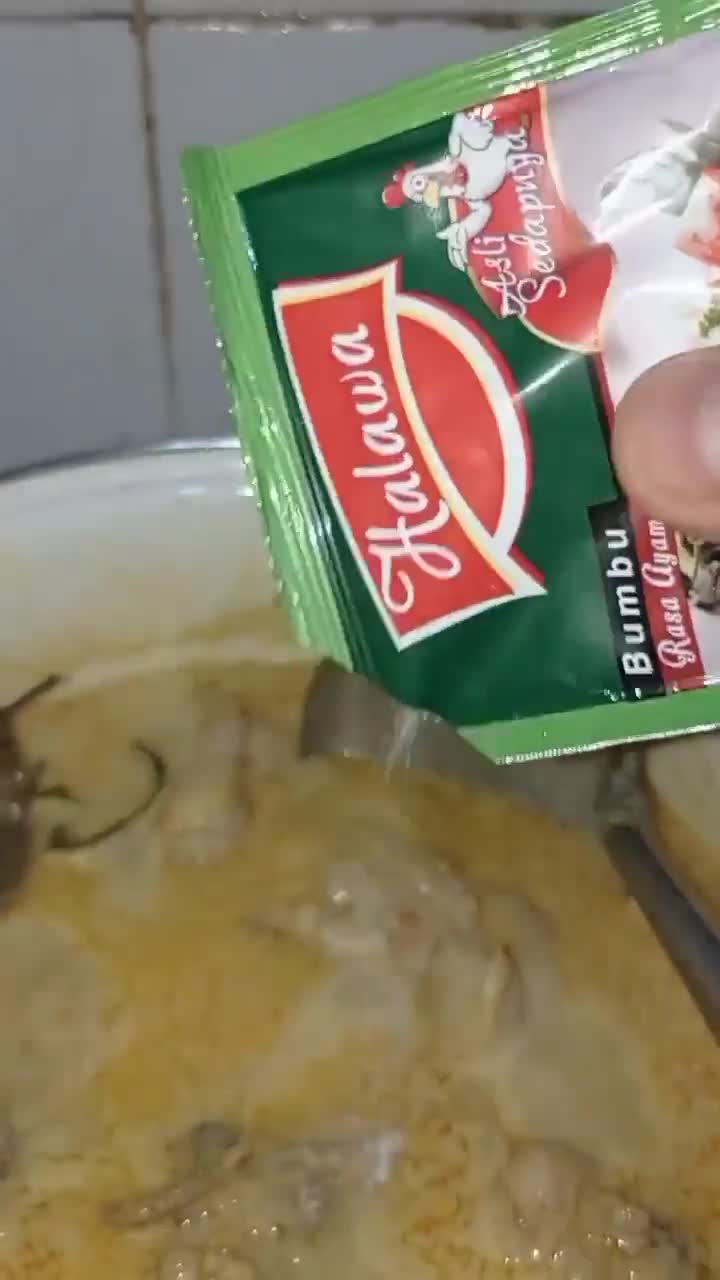 Foto langkah ke 5 dari resep Kari Ayam Tempe Simple & Roti Jala.