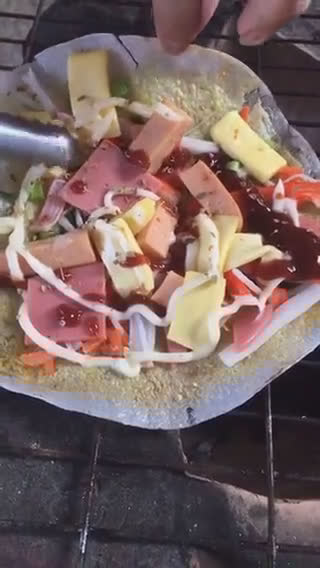 รูปขั้นตอนการทำที่ 8 ของ พิซซ่าเวียดนามเตาถ่าน🍕🌮