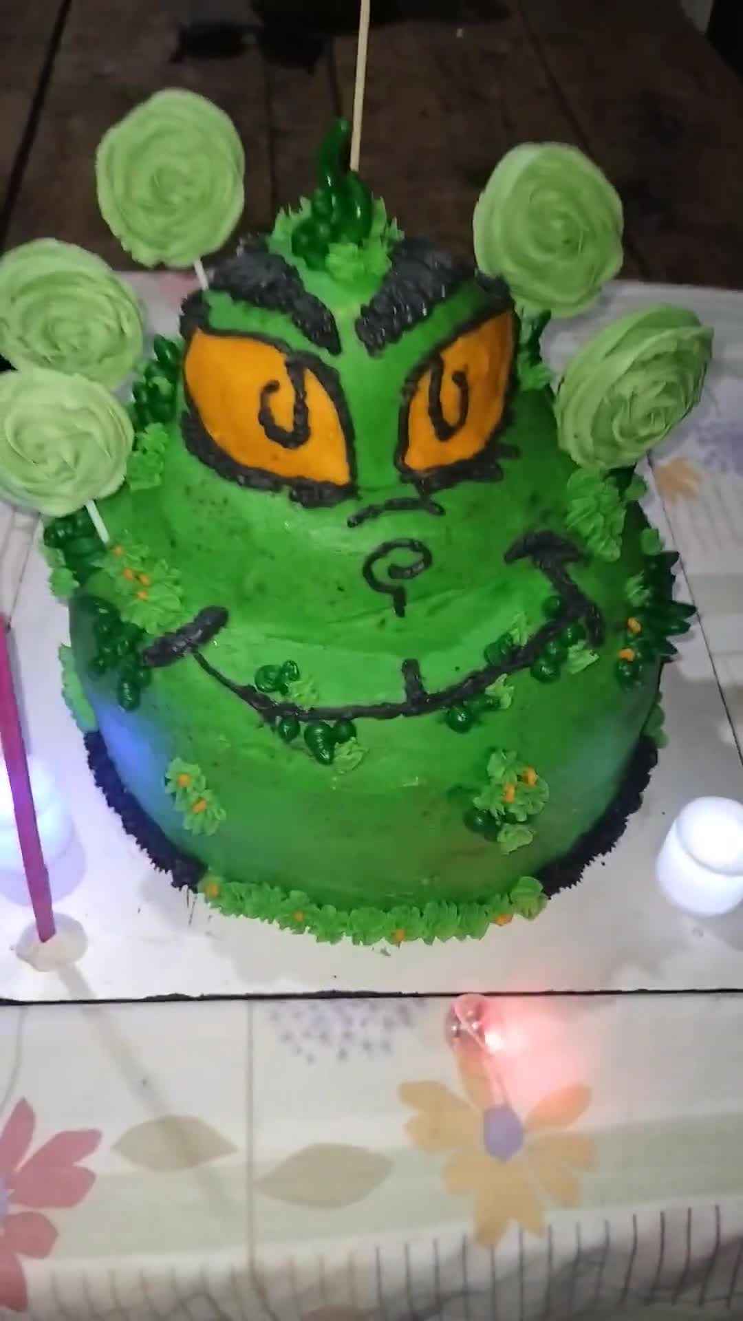 Foto del paso 6 de la receta: Torta de Grinch para Luna!!