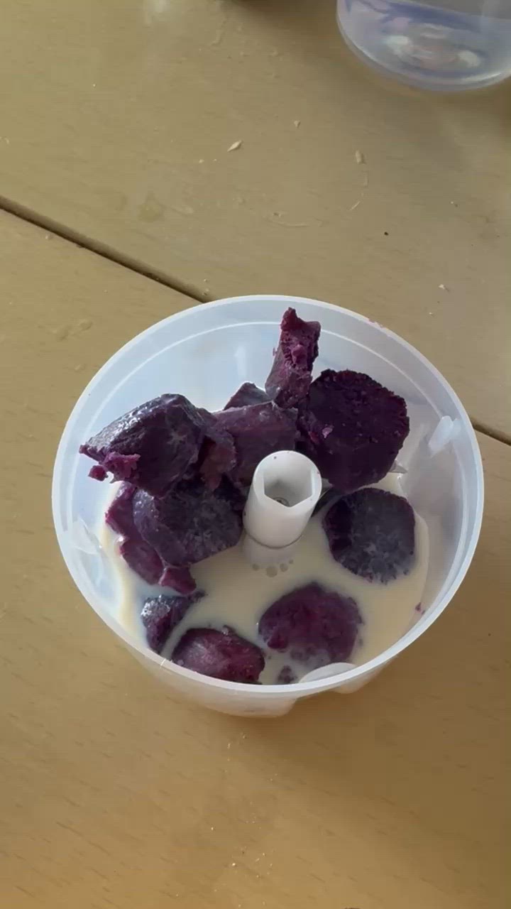 Foto langkah ke 3 dari resep Apem Ubi Ungu.