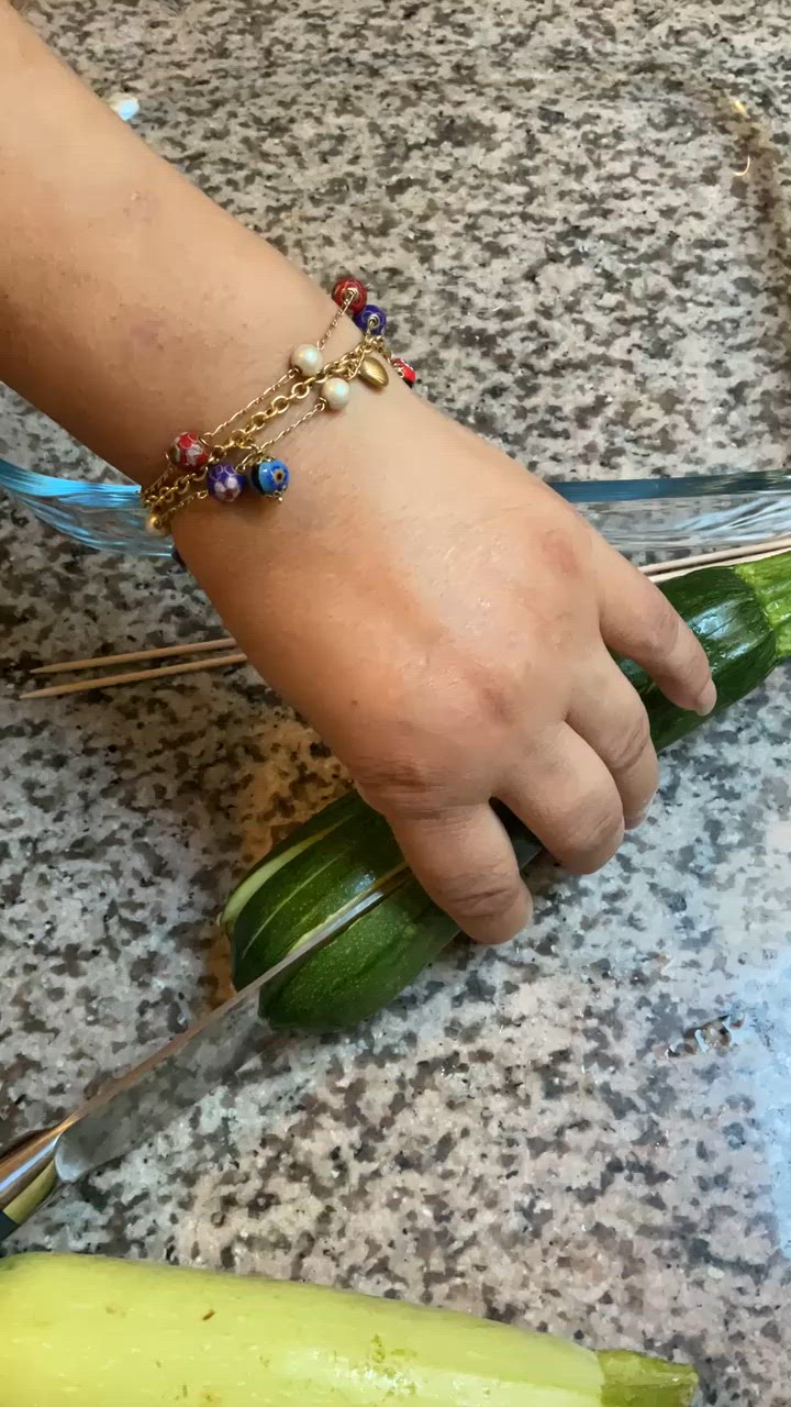 Une image de l'étape 3 de 🥒Courgette dans sa robe d’été 🌶️🌿.