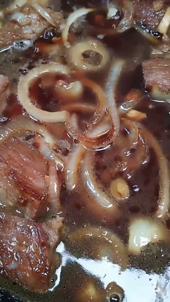 Foto langkah ke 2 dari resep Tumis Daging Bawang Bombay.
