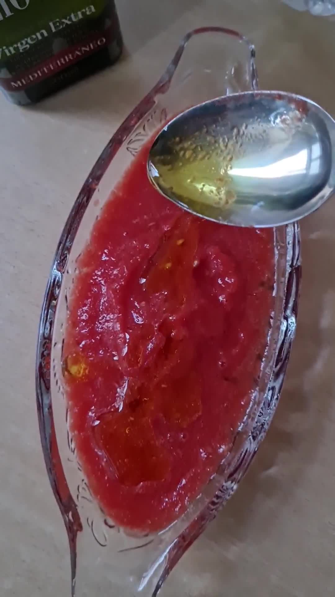 Foto del paso 3 de la receta: Salsa de tomate, más natural ¡imposible! 🍅🧄