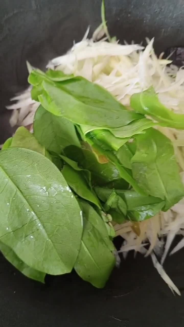 Foto langkah ke 3 dari resep Oseng Pepaya Bumbu Rebon.