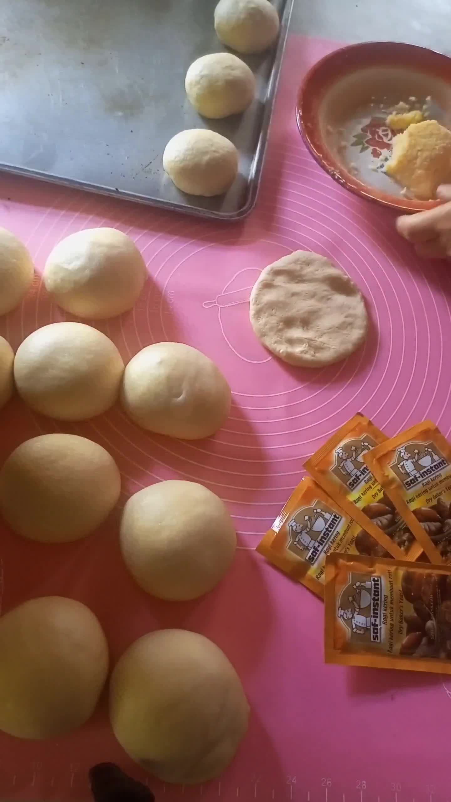 Foto langkah ke 4 dari resep Roti Boy.