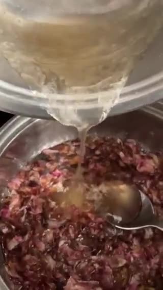 Foto del paso 6 de la receta: Mermelada de pétalos de rosas