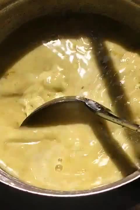 Gambar langkah 5 resipi Masak lemak pucuk ubi.