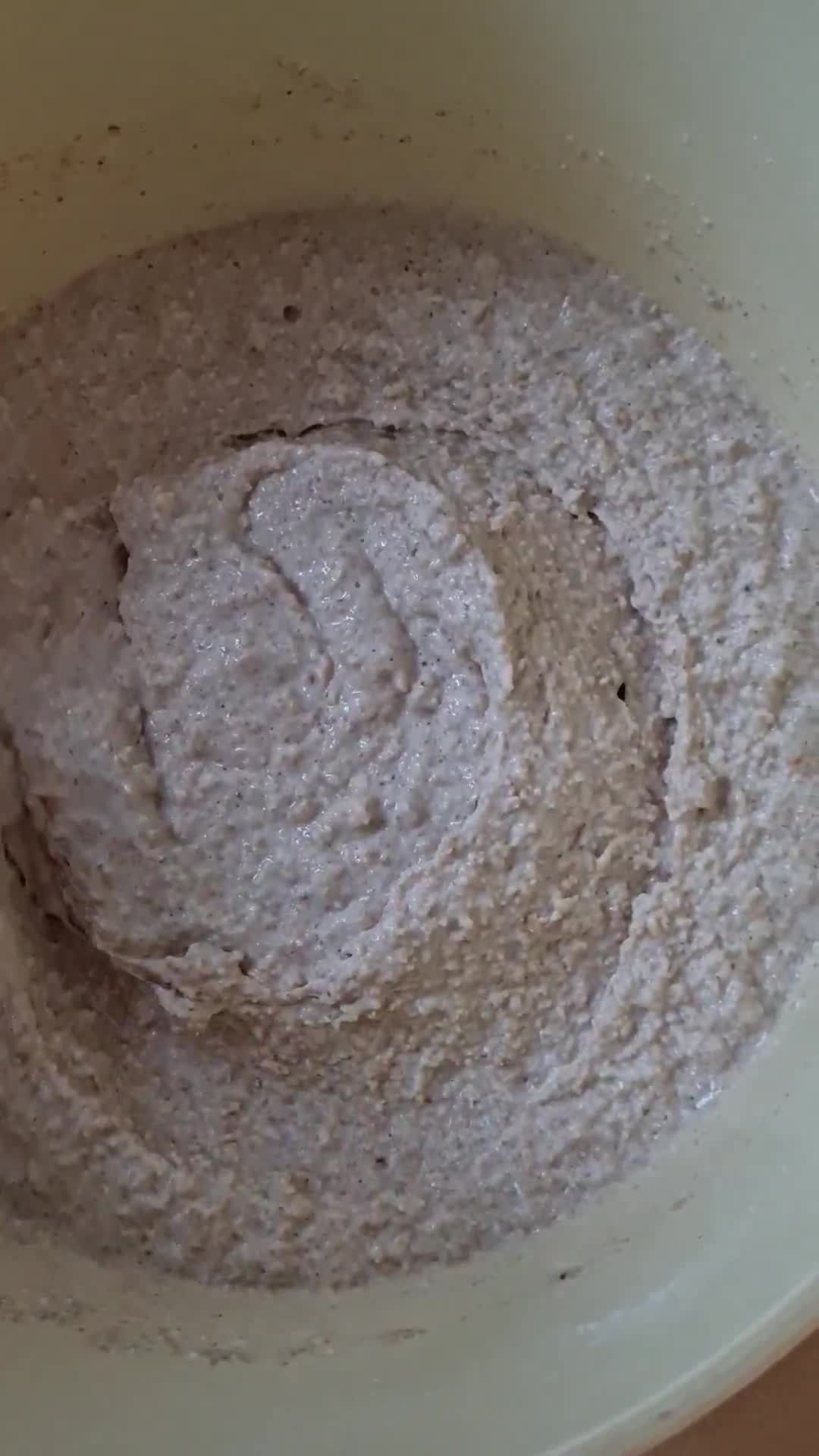 Foto del paso 2 de la receta: Pan de avena con levadura y sin amasado 🍞
