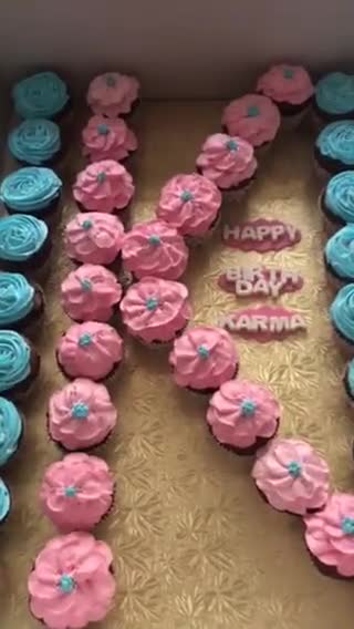 صورة لخطوة 5 من وصفة كب كيك 🧁🌸🌸