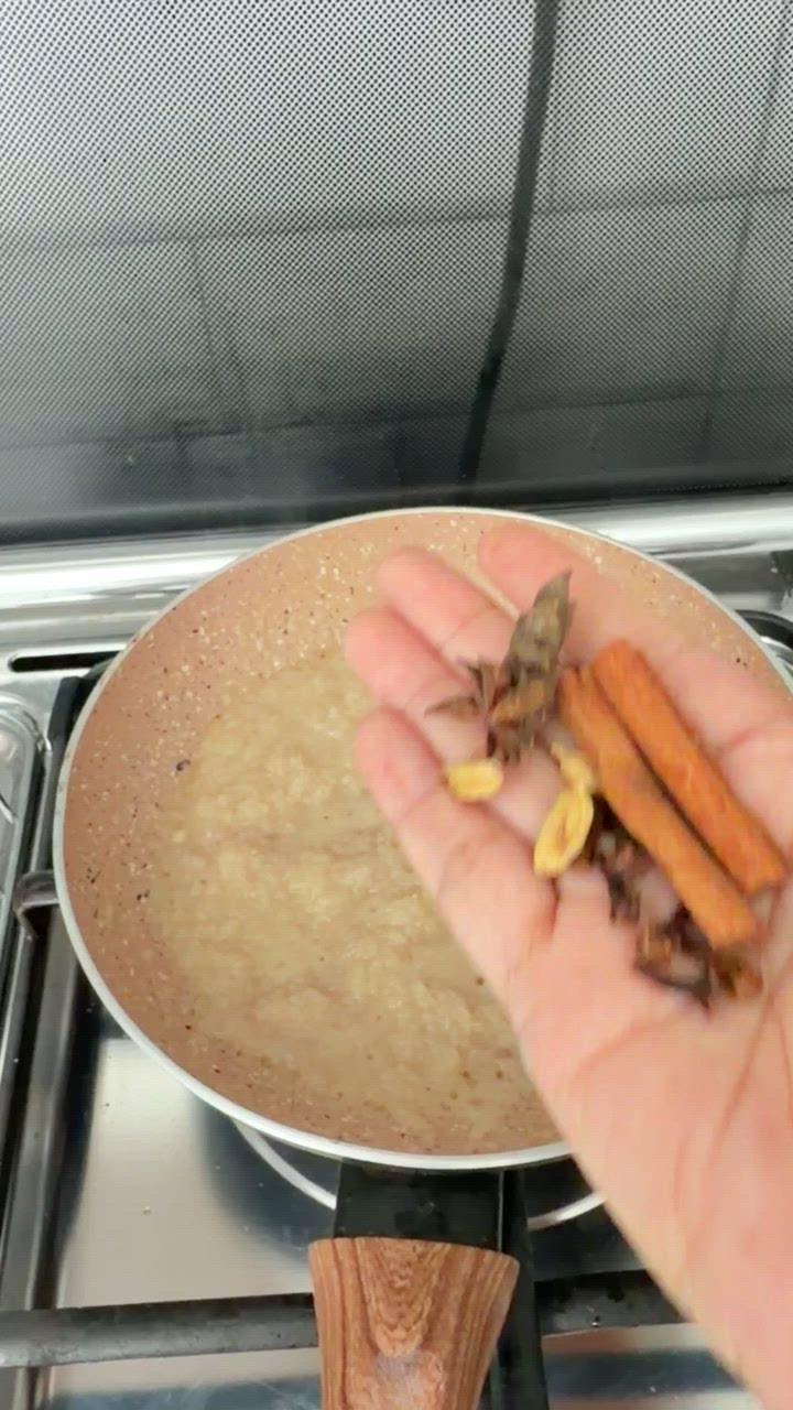 Foto langkah ke 1 dari resep Sop Tulang Leher Sapi.