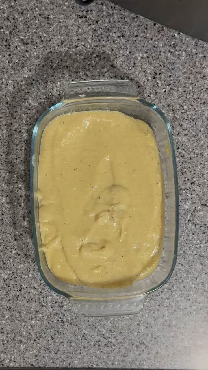 Foto del passaggio 5 della ricetta Tortino allo Yogurt e Lamponi con Crema Inglese al Latte Condensato