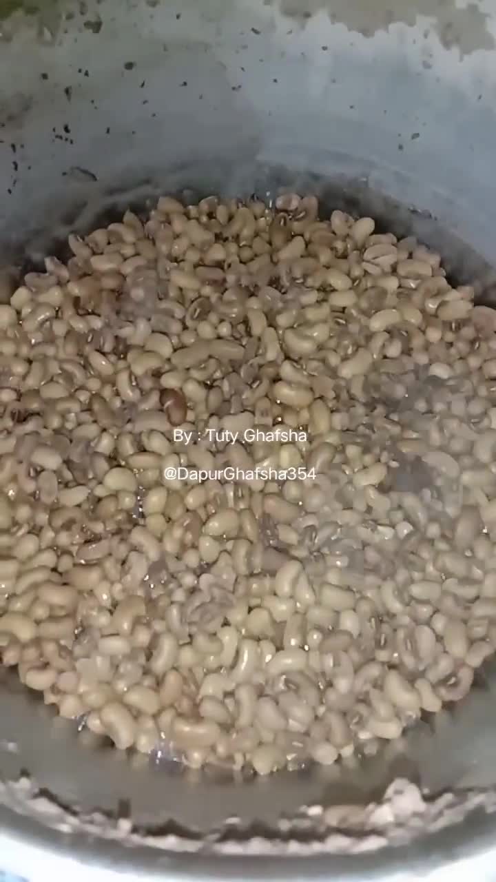 Foto langkah ke 1 dari resep Pukis Bakwan Kacang Tolo.