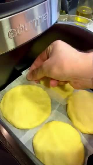 Foto del paso 3 de la receta: Arepas en Air Fryer
