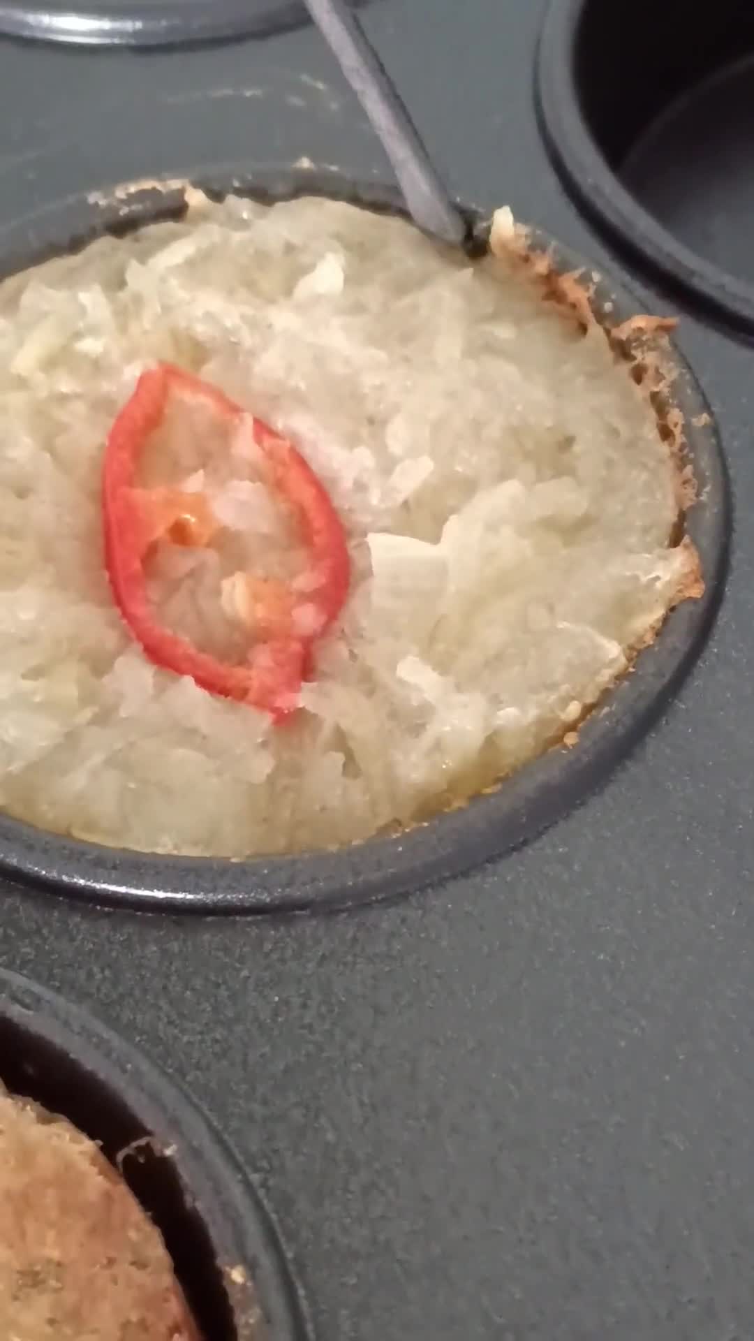 Foto langkah ke 3 dari resep Gamjajeon (Pancake Kentang Korea).