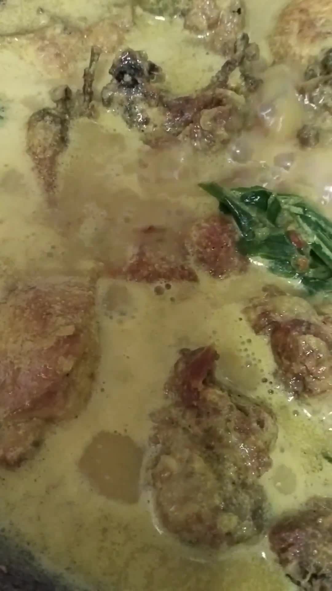 Gambar langkah 3 resipi Masak lemak ayam goreng.