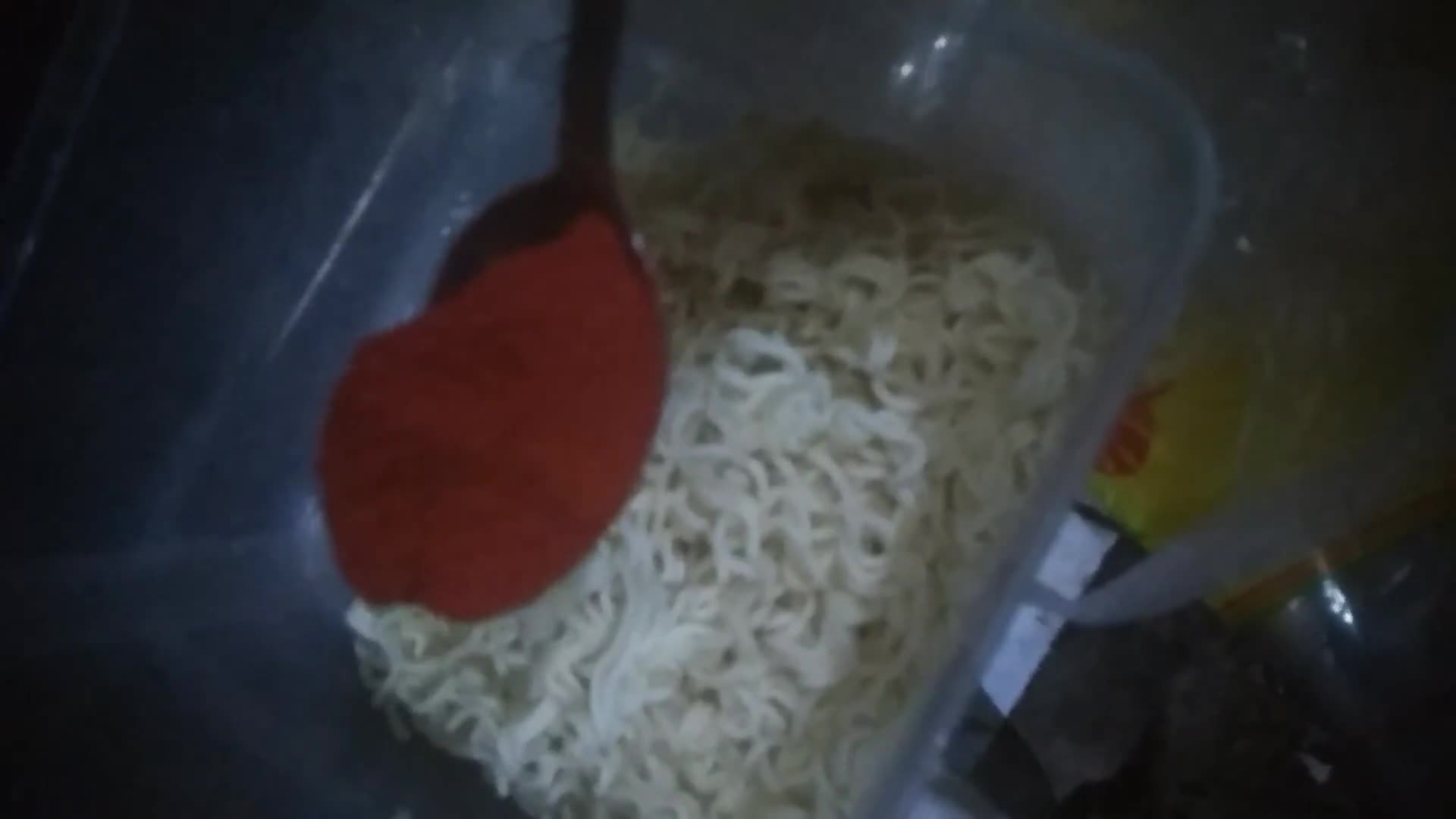 Foto langkah ke 3 dari resep Nasbent BAT Lumpia Mie Telur Sosis JALETOT (kulit tahu).