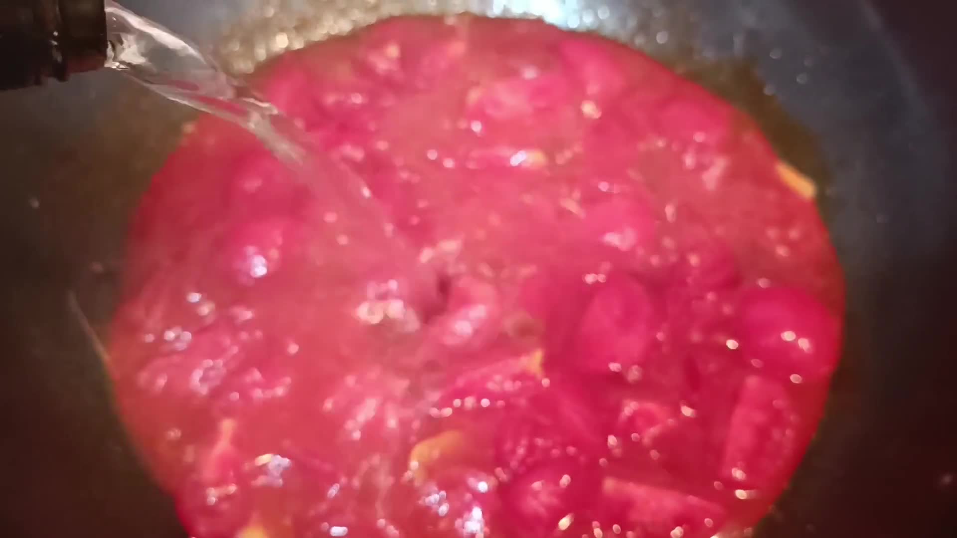Foto del paso 3 de la receta: Pasta elicoidal en salsa de pomodoro y gambas