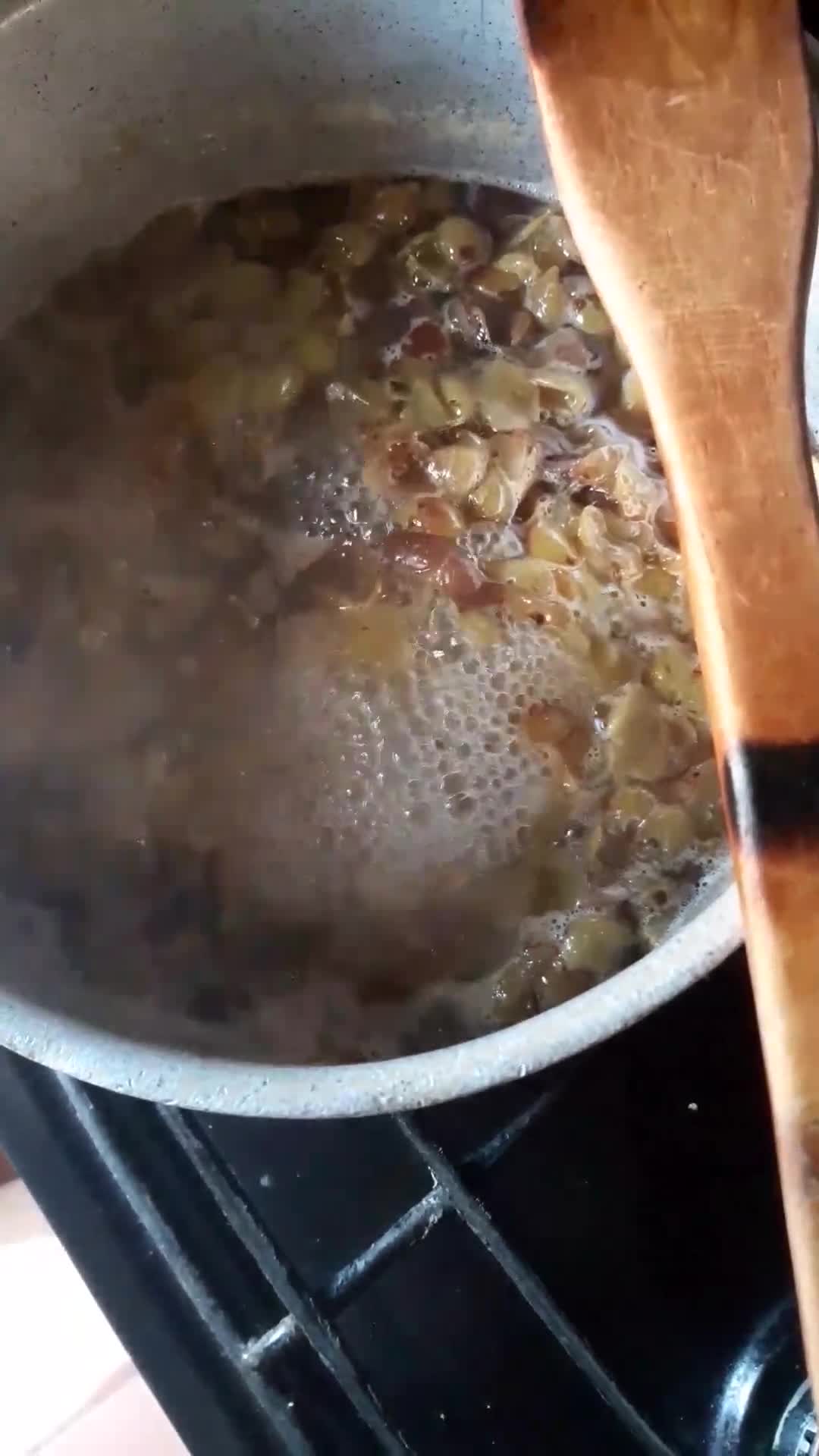 Foto del paso 4 de la receta: Mermelada de uvas (con hollejo)