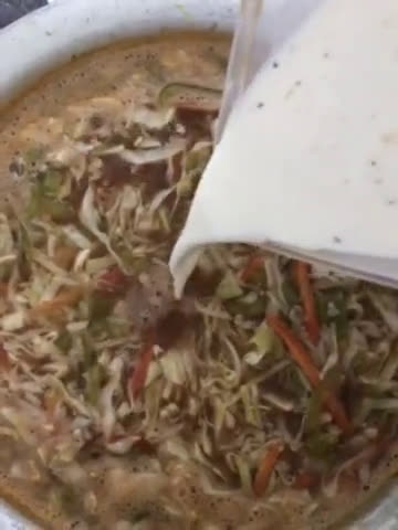 A picture of step 7 of Hot n sour soup.