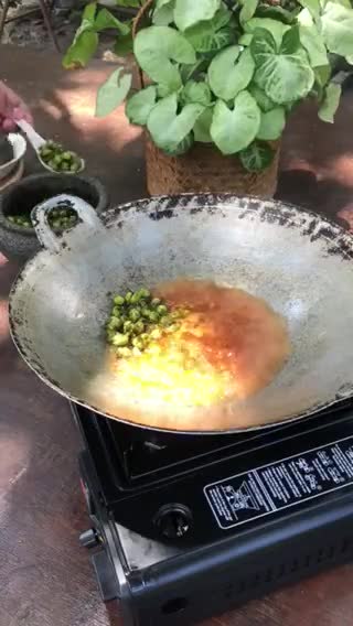 Gambar langkah 3 resipi Sambal Terung Pipit.