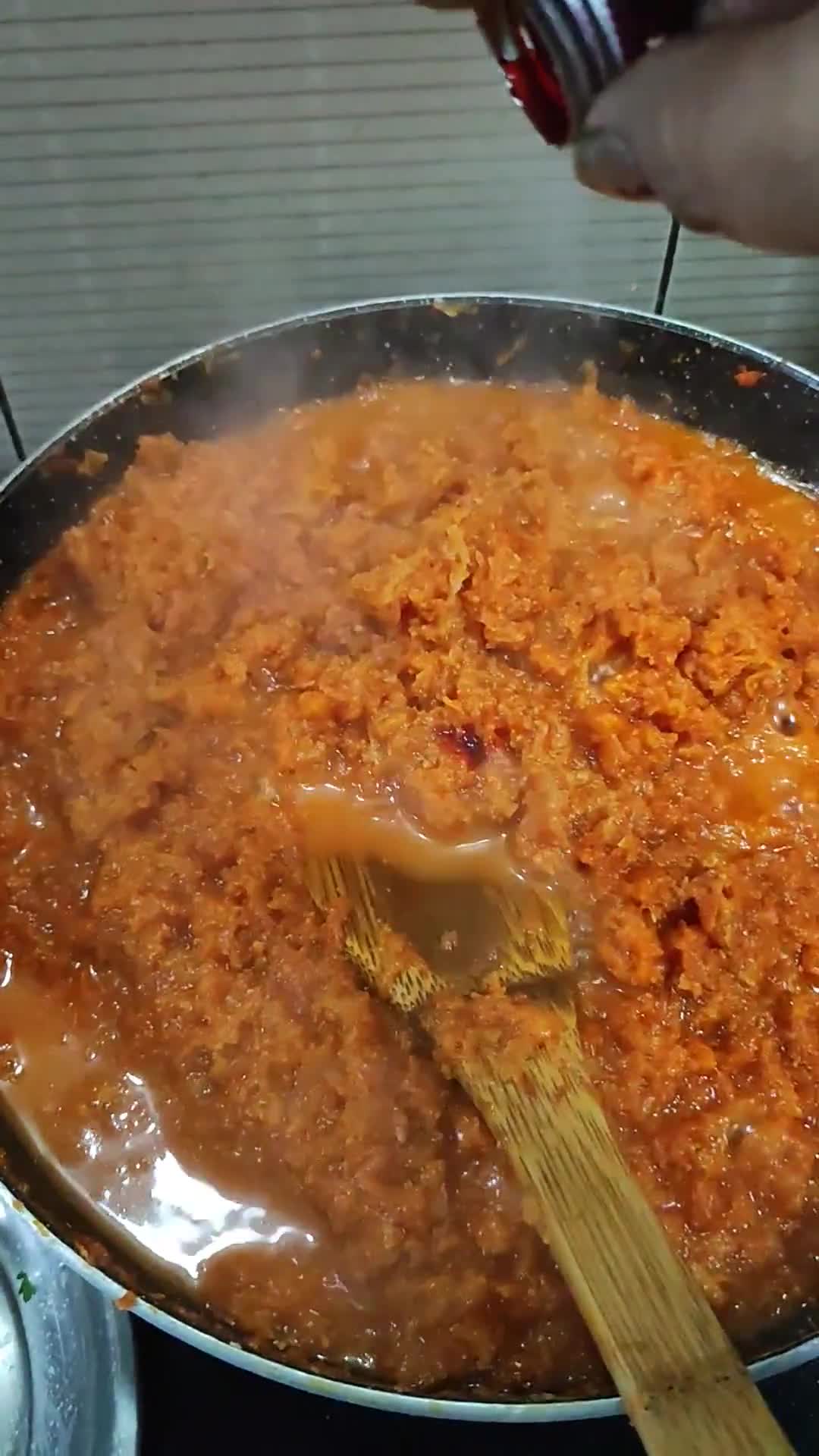 गाजर हलवा(GAJAR HALWA RECIPE IN HINDI) रेसिपी चरण 2 फोटो